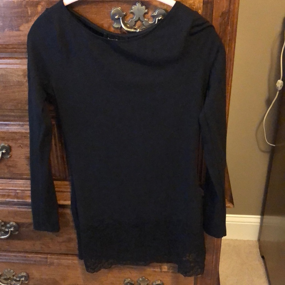 Pretty cotton tunic with lace bottom.
